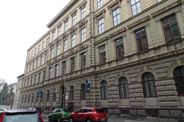 Střední škola technická a obchodní, Olomouc, Kosinova 4