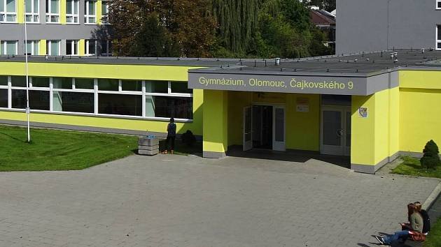 Gymnázium, Olomouc, Čajkovského 9