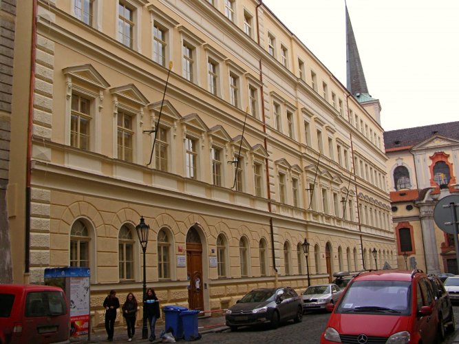 Malostranské gymnázium, Praha 1, Josefská 7