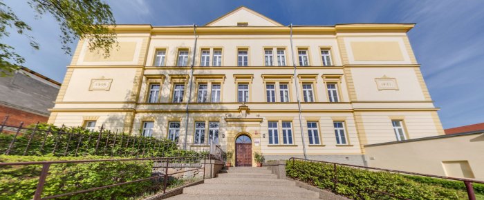 Gymnázium Hostivice, příspěvková organizace