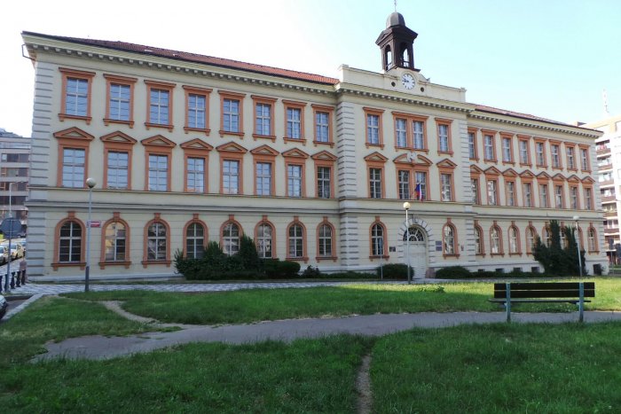 Gymnázium a Hudební škola hlavního města Prahy, základní umělecká škola