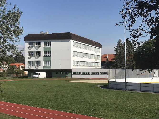 Gymnázium, Blovice, Družstevní 650