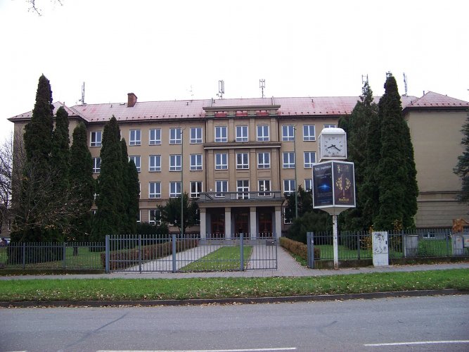 Gymnázium, Olomouc-Hejčín, Tomkova 45