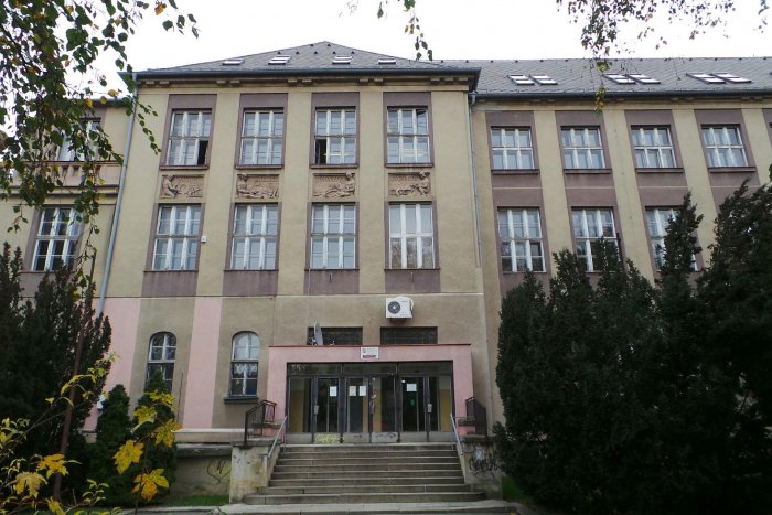 Obchodní akademie, Střední pedagogická škola a Jazyková škola s právem státní jazykové zkoušky, Beroun, U Stadionu 486