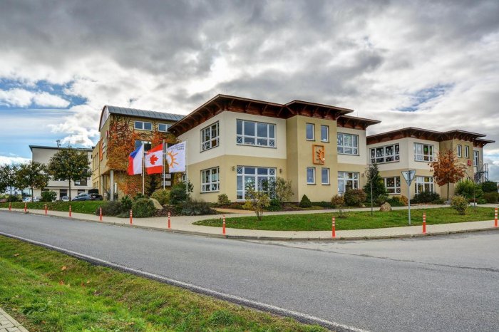 Sunny Canadian International School – Základní škola a Gymnázium, s. r. o.